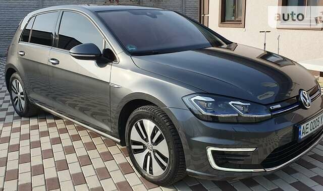 Сірий Фольксваген e-Golf, об'ємом двигуна 0 л та пробігом 47 тис. км за 18500 $, фото 1 на Automoto.ua