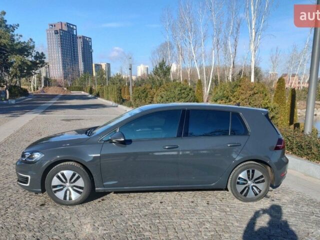 Серый Фольксваген e-Golf, объемом двигателя 0 л и пробегом 154 тыс. км за 14500 $, фото 1 на Automoto.ua