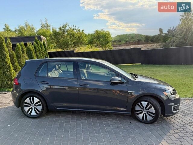 Серый Фольксваген e-Golf, объемом двигателя 0 л и пробегом 171 тыс. км за 11500 $, фото 1 на Automoto.ua
