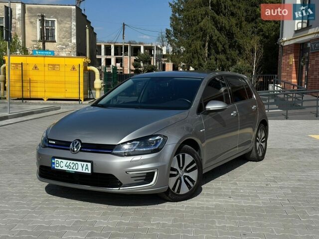 Серый Фольксваген e-Golf, объемом двигателя 0 л и пробегом 83 тыс. км за 14200 $, фото 1 на Automoto.ua