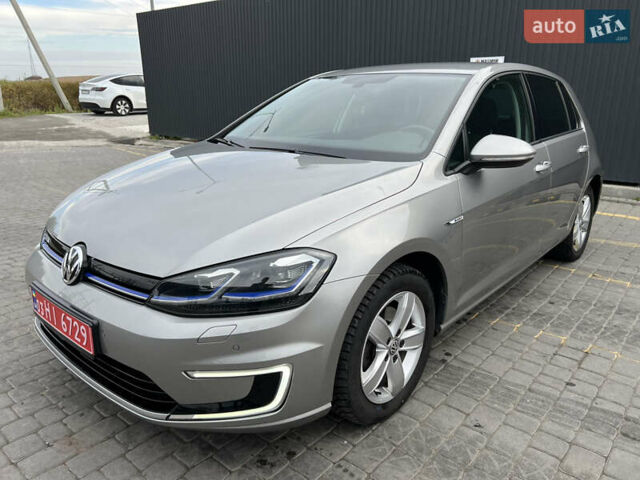 Серый Фольксваген e-Golf, объемом двигателя 0 л и пробегом 104 тыс. км за 13900 $, фото 1 на Automoto.ua