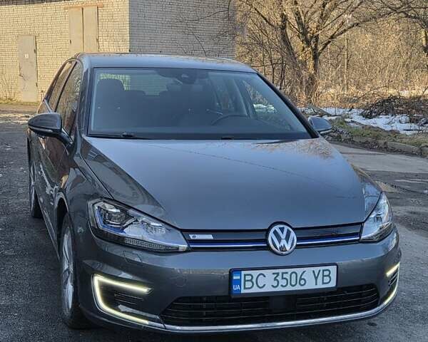 Серый Фольксваген e-Golf, объемом двигателя 0 л и пробегом 78 тыс. км за 18000 $, фото 1 на Automoto.ua
