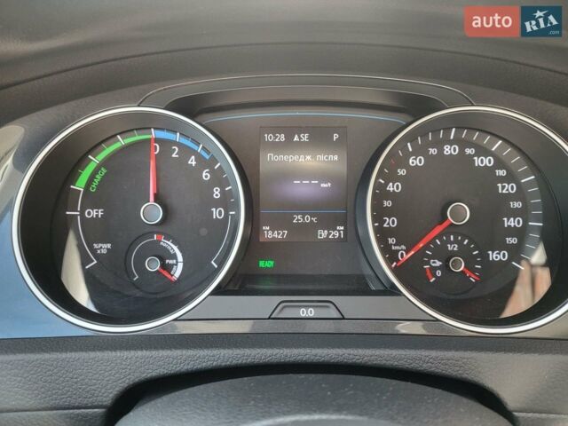 Сірий Фольксваген e-Golf, об'ємом двигуна 0 л та пробігом 18 тис. км за 23500 $, фото 1 на Automoto.ua