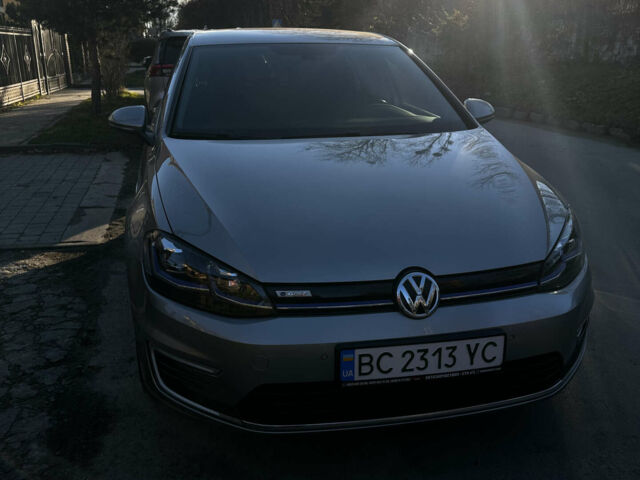 Сірий Фольксваген e-Golf, об'ємом двигуна 0 л та пробігом 63 тис. км за 16000 $, фото 1 на Automoto.ua