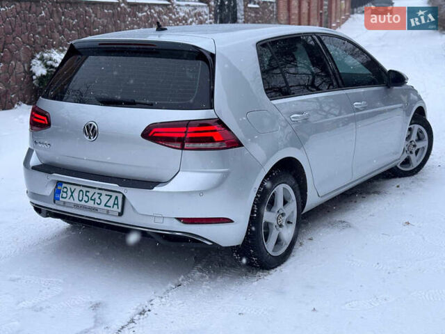 Серый Фольксваген e-Golf, объемом двигателя 0 л и пробегом 59 тыс. км за 13300 $, фото 1 на Automoto.ua