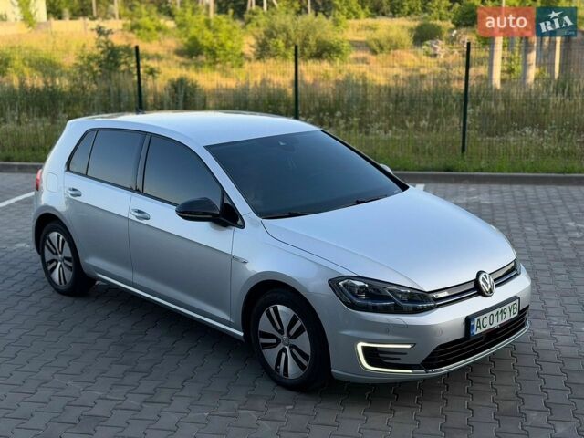 Серый Фольксваген e-Golf, объемом двигателя 0 л и пробегом 186 тыс. км за 11700 $, фото 1 на Automoto.ua