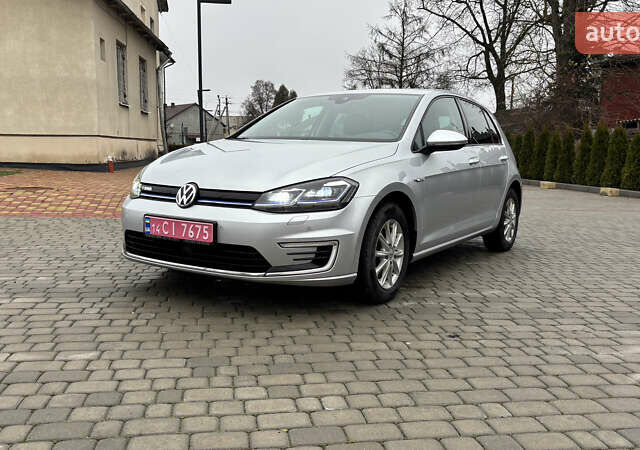 Серый Фольксваген e-Golf, объемом двигателя 0 л и пробегом 127 тыс. км за 14200 $, фото 1 на Automoto.ua
