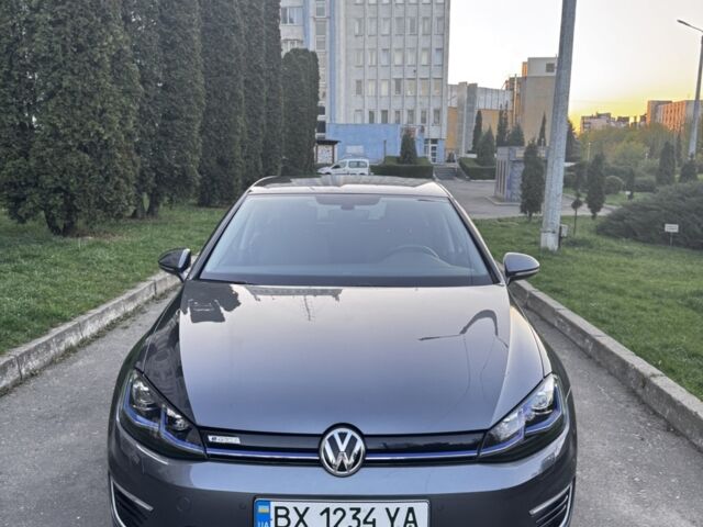 Серый Фольксваген e-Golf, объемом двигателя 0 л и пробегом 82 тыс. км за 14750 $, фото 1 на Automoto.ua