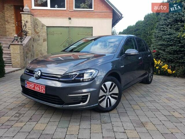 Серый Фольксваген e-Golf, объемом двигателя 0 л и пробегом 65 тыс. км за 13950 $, фото 1 на Automoto.ua