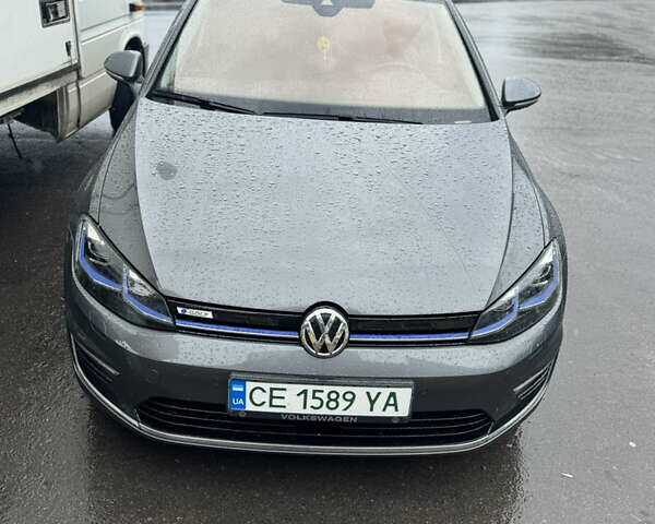 Серый Фольксваген e-Golf, объемом двигателя 0 л и пробегом 196 тыс. км за 14000 $, фото 1 на Automoto.ua