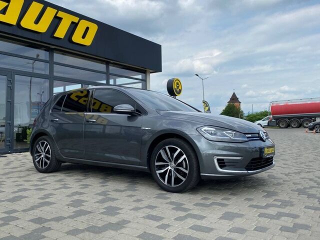 Серый Фольксваген e-Golf, объемом двигателя 36 л и пробегом 56 тыс. км за 17800 $, фото 1 на Automoto.ua