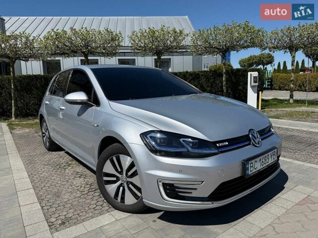 Серый Фольксваген e-Golf, объемом двигателя 0 л и пробегом 103 тыс. км за 13600 $, фото 1 на Automoto.ua