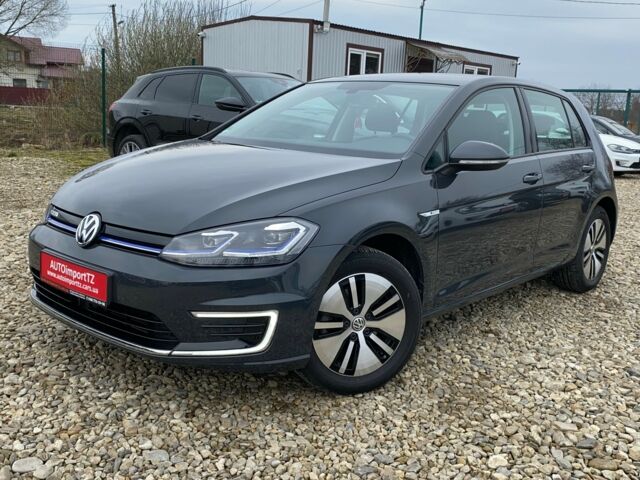 Серый Фольксваген e-Golf, объемом двигателя 0 л и пробегом 12 тыс. км за 16900 $, фото 1 на Automoto.ua