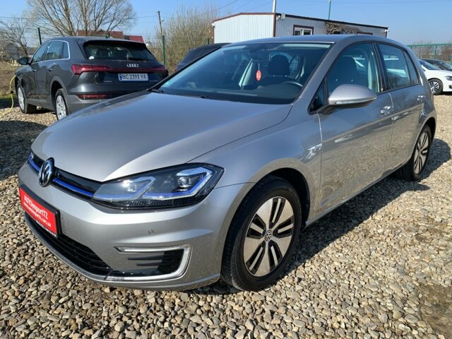 Серый Фольксваген e-Golf, объемом двигателя 0 л и пробегом 9 тыс. км за 16700 $, фото 1 на Automoto.ua