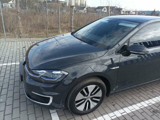 Серый Фольксваген e-Golf, объемом двигателя 0 л и пробегом 89 тыс. км за 13000 $, фото 1 на Automoto.ua