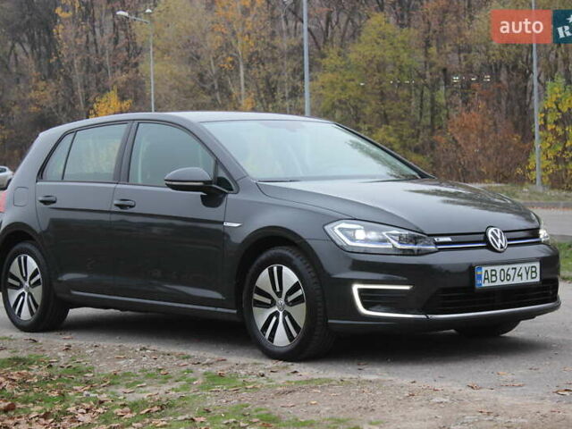 Серый Фольксваген e-Golf, объемом двигателя 0 л и пробегом 65 тыс. км за 13999 $, фото 1 на Automoto.ua
