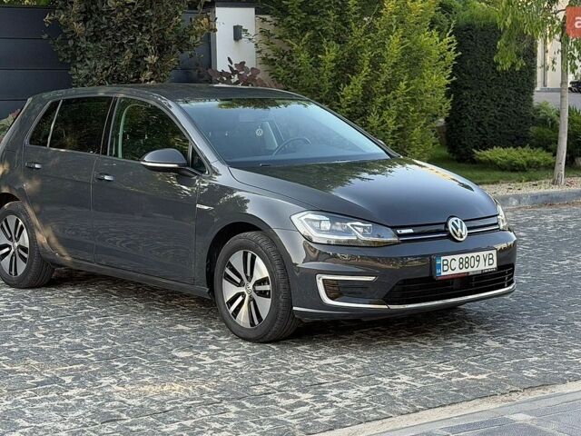 Серый Фольксваген e-Golf, объемом двигателя 0 л и пробегом 33 тыс. км за 14500 $, фото 1 на Automoto.ua