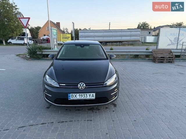 Серый Фольксваген e-Golf, объемом двигателя 0 л и пробегом 83 тыс. км за 13500 $, фото 1 на Automoto.ua