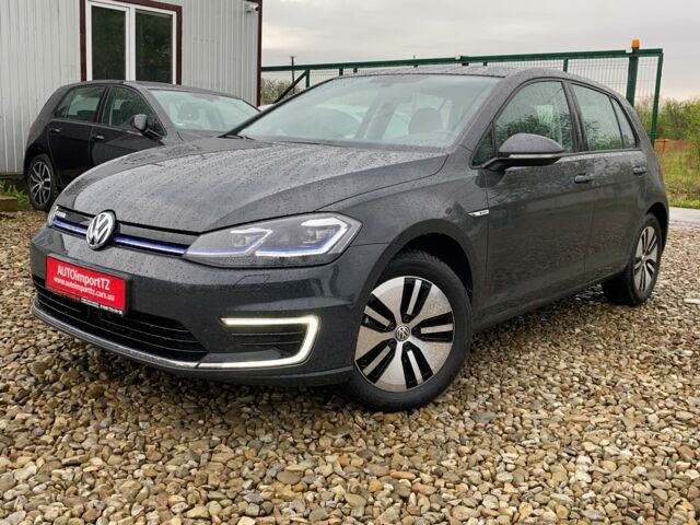 Серый Фольксваген e-Golf, объемом двигателя 0 л и пробегом 30 тыс. км за 15800 $, фото 1 на Automoto.ua