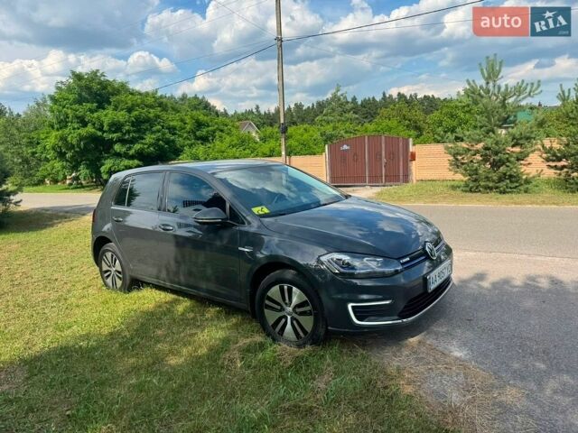 Серый Фольксваген e-Golf, объемом двигателя 0 л и пробегом 83 тыс. км за 13500 $, фото 1 на Automoto.ua