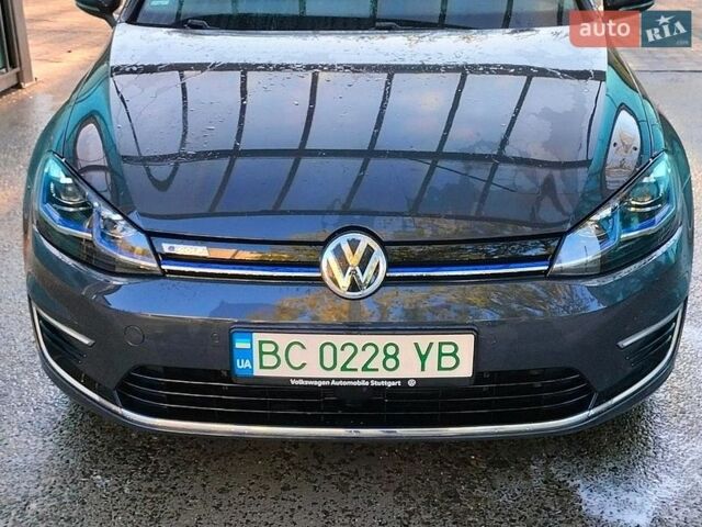 Серый Фольксваген e-Golf, объемом двигателя 0 л и пробегом 60 тыс. км за 13500 $, фото 1 на Automoto.ua