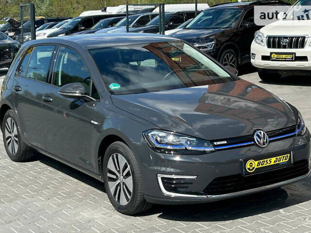 Серый Фольксваген e-Golf, объемом двигателя 0 л и пробегом 94 тыс. км за 15100 $, фото 1 на Automoto.ua