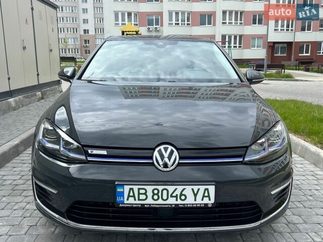 Серый Фольксваген e-Golf, объемом двигателя 0 л и пробегом 57 тыс. км за 16500 $, фото 1 на Automoto.ua