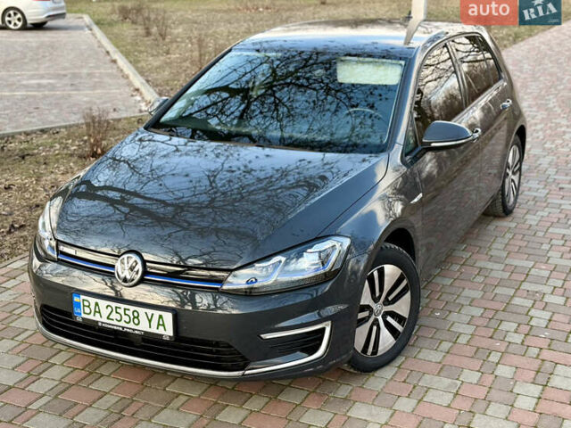 Сірий Фольксваген e-Golf, об'ємом двигуна 0 л та пробігом 94 тис. км за 14450 $, фото 1 на Automoto.ua