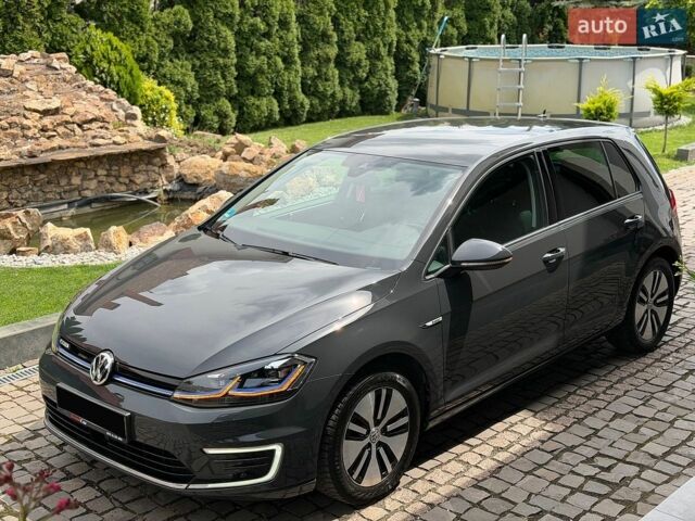 Сірий Фольксваген e-Golf, об'ємом двигуна 0 л та пробігом 102 тис. км за 14300 $, фото 1 на Automoto.ua