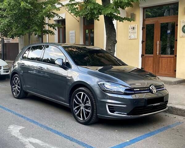 Сірий Фольксваген e-Golf, об'ємом двигуна 0 л та пробігом 49 тис. км за 19200 $, фото 1 на Automoto.ua