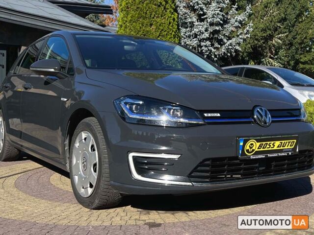 Серый Фольксваген e-Golf, объемом двигателя 36 л и пробегом 106 тыс. км за 15700 $, фото 1 на Automoto.ua