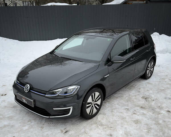 Серый Фольксваген e-Golf, объемом двигателя 0 л и пробегом 74 тыс. км за 13500 $, фото 1 на Automoto.ua
