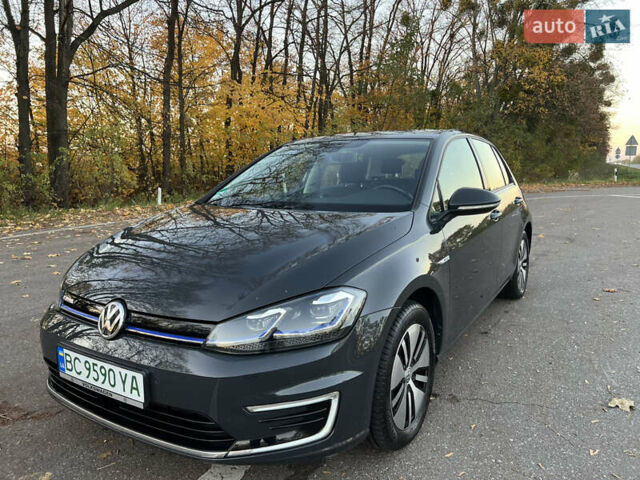Серый Фольксваген e-Golf, объемом двигателя 0 л и пробегом 69 тыс. км за 12950 $, фото 1 на Automoto.ua