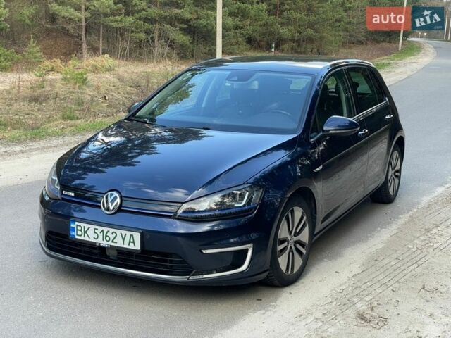 Синій Фольксваген e-Golf, об'ємом двигуна 0 л та пробігом 129 тис. км за 7950 $, фото 1 на Automoto.ua