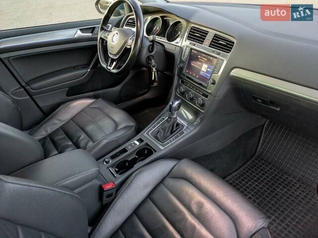 Синий Фольксваген e-Golf, объемом двигателя 0 л и пробегом 150 тыс. км за 7700 $, фото 1 на Automoto.ua