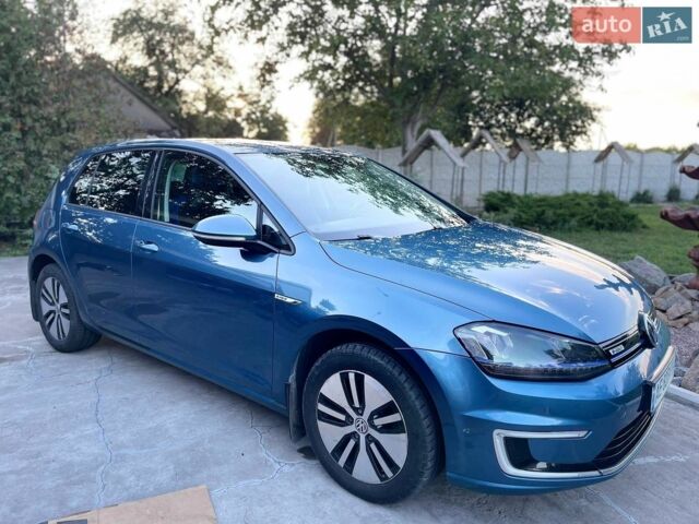 Синий Фольксваген e-Golf, объемом двигателя 0 л и пробегом 127 тыс. км за 8800 $, фото 1 на Automoto.ua