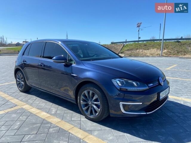 Синий Фольксваген e-Golf, объемом двигателя 0 л и пробегом 134 тыс. км за 8199 $, фото 1 на Automoto.ua