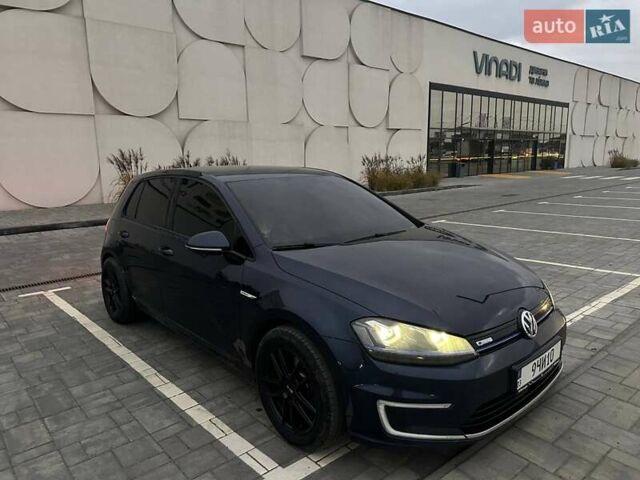 Синий Фольксваген e-Golf, объемом двигателя 0 л и пробегом 182 тыс. км за 7200 $, фото 1 на Automoto.ua