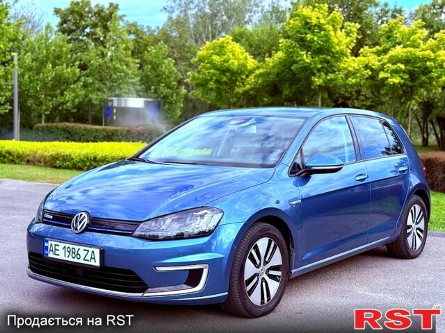 Синий Фольксваген e-Golf, объемом двигателя 0 л и пробегом 200 тыс. км за 9900 $, фото 1 на Automoto.ua