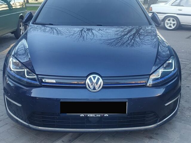 Синий Фольксваген e-Golf, объемом двигателя 0 л и пробегом 159 тыс. км за 9700 $, фото 1 на Automoto.ua