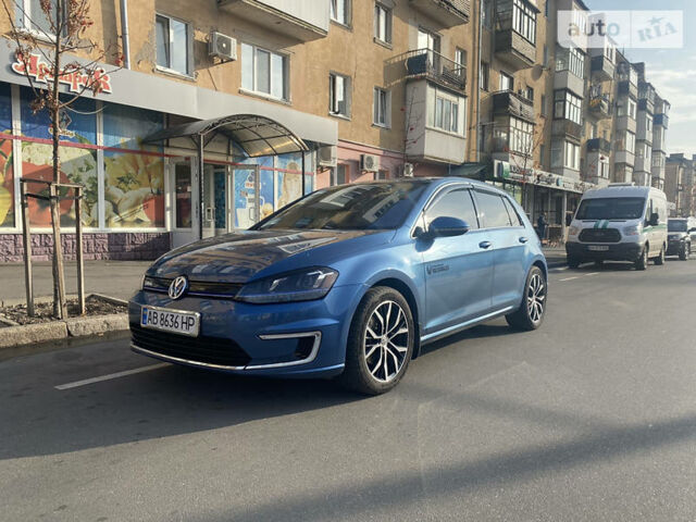 Синий Фольксваген e-Golf, объемом двигателя 0 л и пробегом 56 тыс. км за 9000 $, фото 1 на Automoto.ua