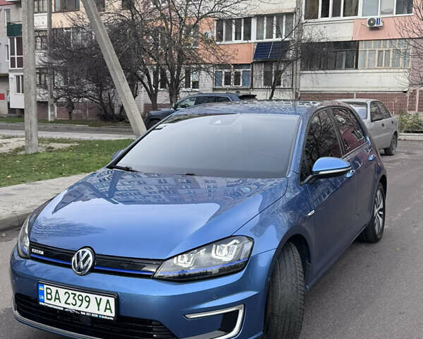 Синий Фольксваген e-Golf, объемом двигателя 0 л и пробегом 99 тыс. км за 9500 $, фото 1 на Automoto.ua