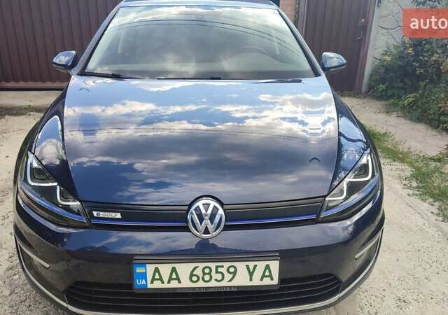 Синий Фольксваген e-Golf, объемом двигателя 0 л и пробегом 135 тыс. км за 9500 $, фото 1 на Automoto.ua