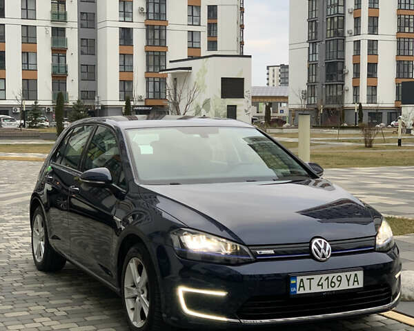 Синий Фольксваген e-Golf, объемом двигателя 0 л и пробегом 63 тыс. км за 9500 $, фото 1 на Automoto.ua