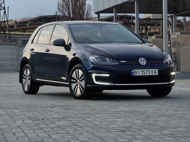 Синий Фольксваген e-Golf, объемом двигателя 0 л и пробегом 170 тыс. км за 10500 $, фото 1 на Automoto.ua