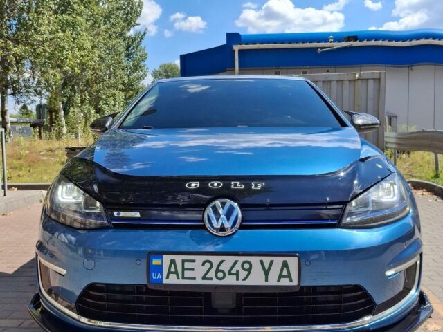 Синий Фольксваген e-Golf, объемом двигателя 0 л и пробегом 168 тыс. км за 9700 $, фото 1 на Automoto.ua