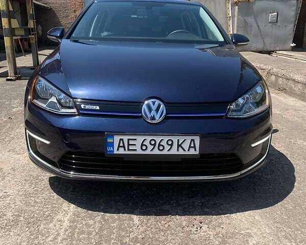 Синий Фольксваген e-Golf, объемом двигателя 0 л и пробегом 68 тыс. км за 9900 $, фото 1 на Automoto.ua