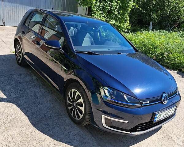 Синий Фольксваген e-Golf, объемом двигателя 0 л и пробегом 63 тыс. км за 11000 $, фото 1 на Automoto.ua