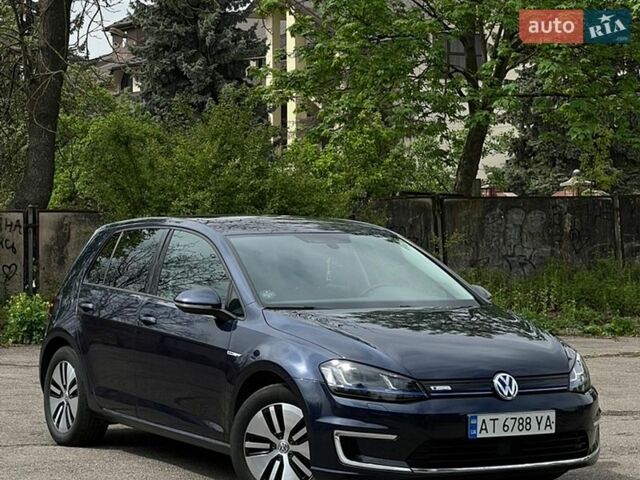Синий Фольксваген e-Golf, объемом двигателя 0 л и пробегом 64 тыс. км за 9900 $, фото 1 на Automoto.ua