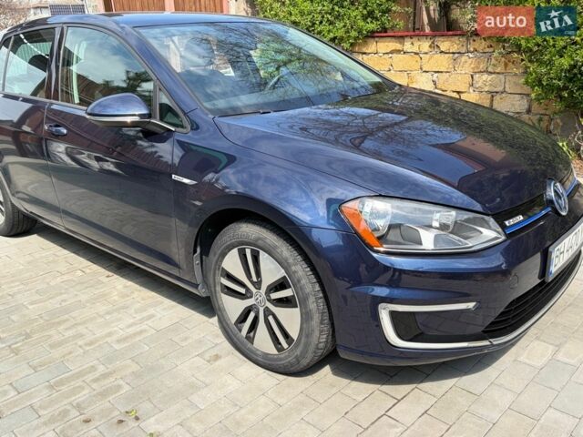 Синий Фольксваген e-Golf, объемом двигателя 0 л и пробегом 26 тыс. км за 10500 $, фото 1 на Automoto.ua